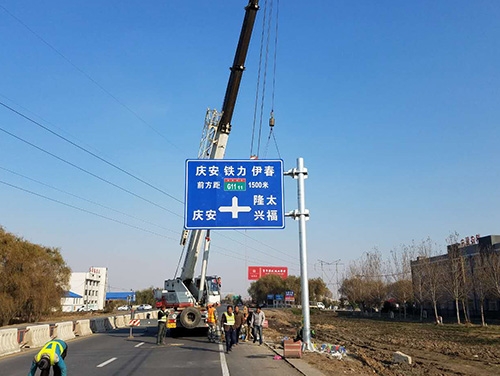 随州随州道路护栏网网片该如何进行正确的选购呢？